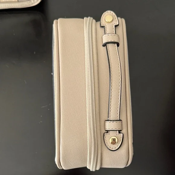 Calpak Small Cosmetic - Picture 4 of 9